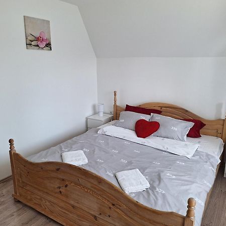 Nikolett Apartman Hajduszoboszlo Bagian luar foto