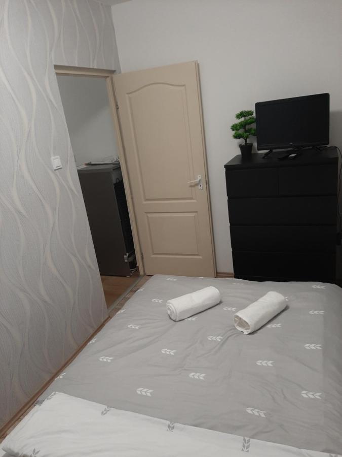 Nikolett Apartman Hajduszoboszlo Bagian luar foto
