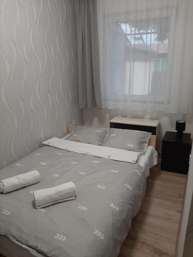 Nikolett Apartman Hajduszoboszlo Bagian luar foto
